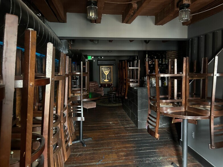 More Photos Of 902-904 S Charles St, Baltimore Restaurant For Lease