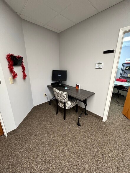 More Photos Of 34650 N US Highway 19, Palm Harbor Office For Lease