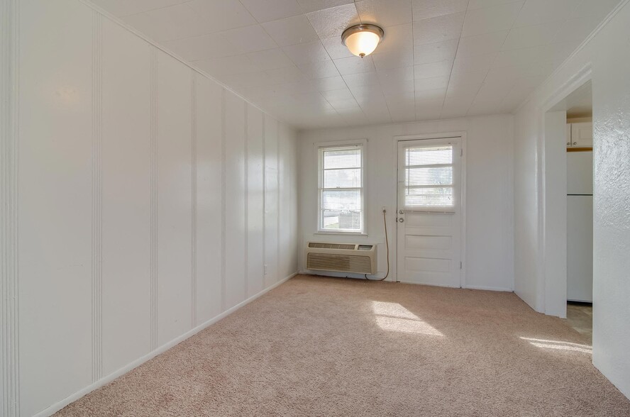 More Photos Of 1109 N Scott Ave, Belton Apartments For Sale