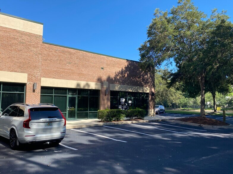 More Photos Of 12276 San Jose Blvd, Jacksonville Coworking Space