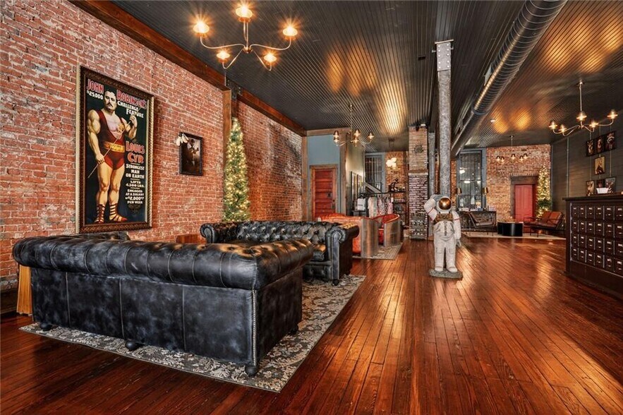More Photos Of 202-204 S 2nd St, Odessa Specialty For Sale