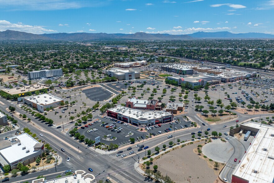 More Photos Of 2100 Louisiana Blvd NE, Albuquerque Restaurant For Sale