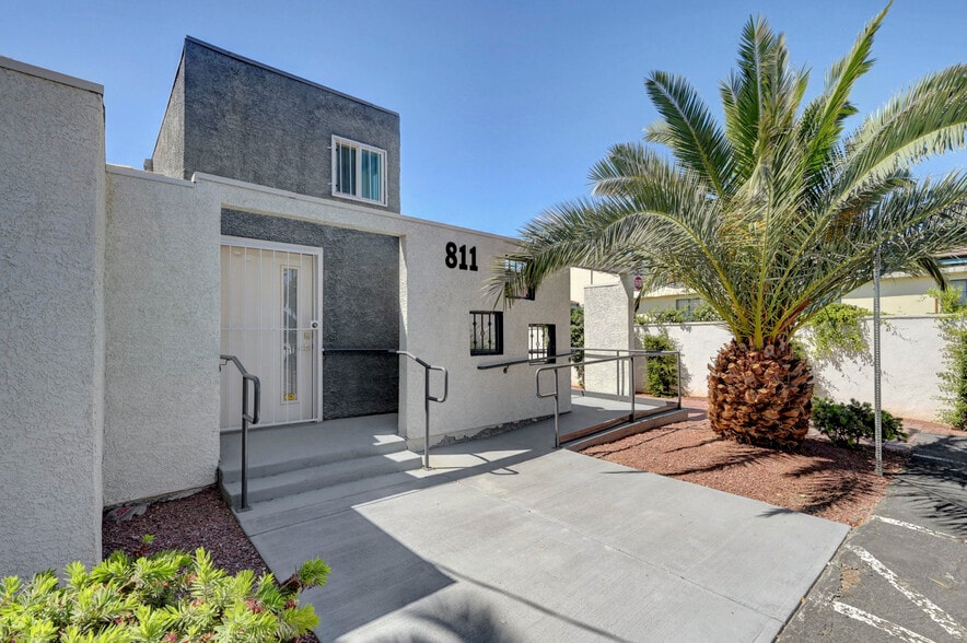 Primary Photo Of 811 S 6th St, Las Vegas Office For Lease