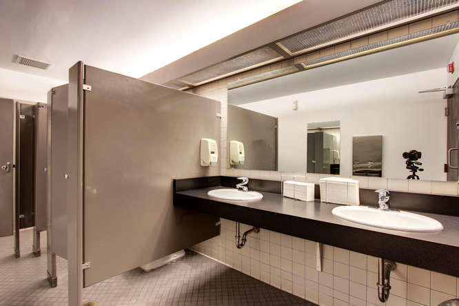 More Photos Of 2121 S Blackhawk St, Aurora Office For Lease