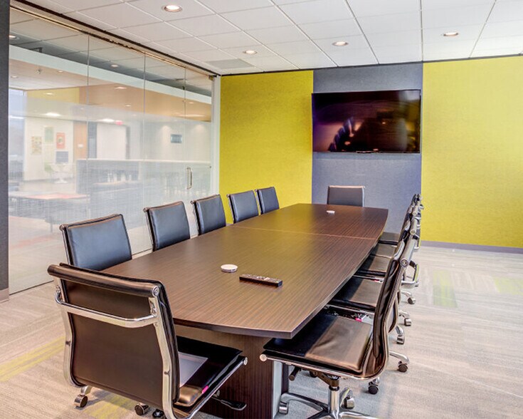 More Photos Of 3033 Chimney Rock Dr, Houston Office For Lease