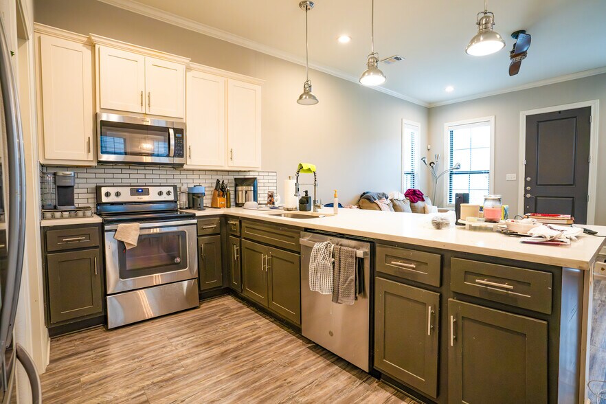 More Photos Of 304 Redmond Dr, College Station Multifamily For Sale