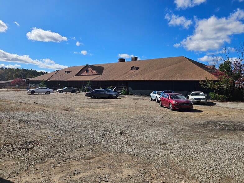 More Photos Of 194 Red Marshall Rd, Pelham Auto Repair For Sale