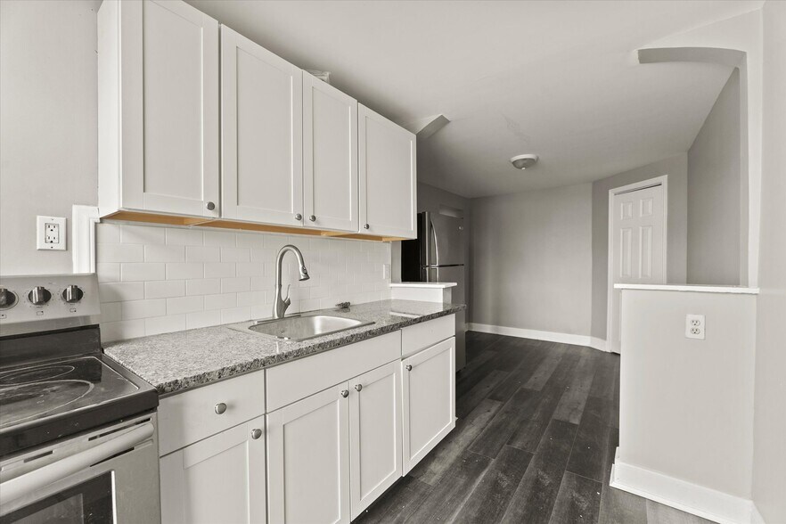 More Photos Of 581 Cataraqui St, Windsor Apartments For Sale