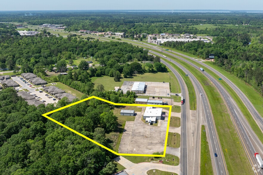 More Photos Of 930 Highway 59 Loop N, Livingston Restaurant For Sale