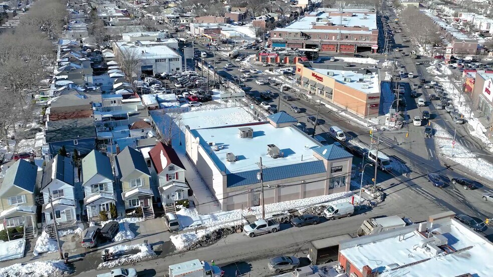 Primary Photo Of 2324 Flatbush Ave, Brooklyn Drugstore For Lease