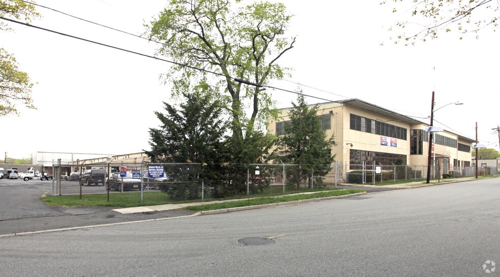 More Photos Of 100-112 N 12th St, Kenilworth Manufacturing For Lease