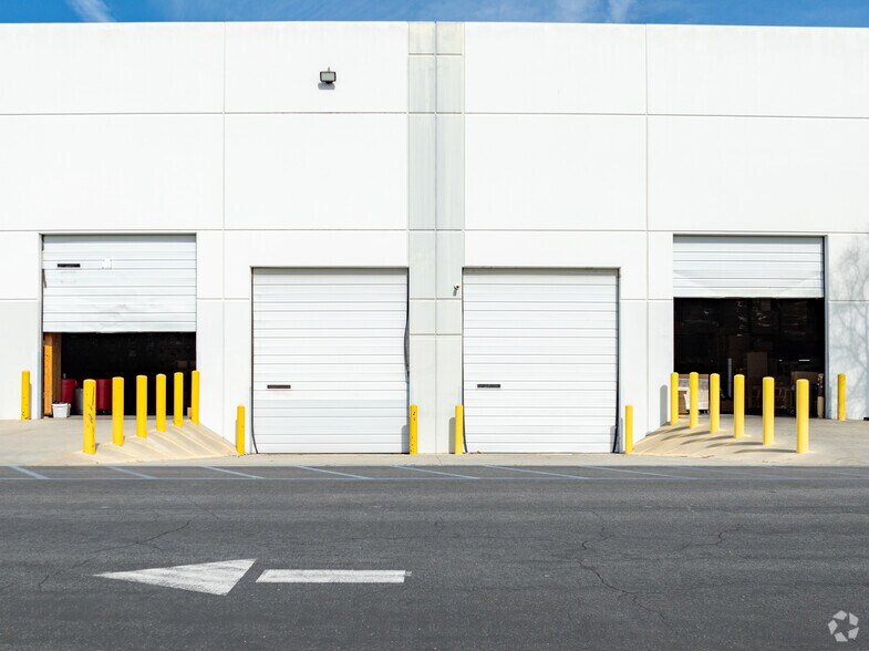 More Photos Of 28751 Industry Dr, Valencia Warehouse For Sale