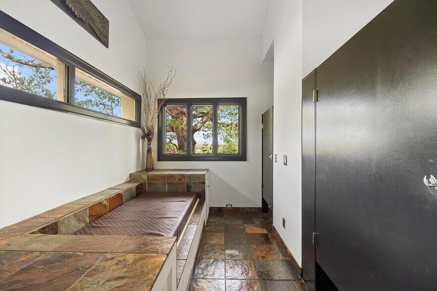 More Photos Of 381 W Guin Rd, Nixa Lodge Meeting Hall For Sale