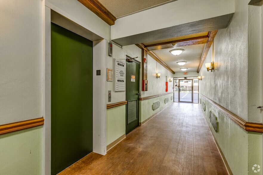 More Photos Of 1601 W Reynolds St, Plant City Medical For Lease