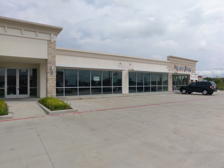 More Photos Of 5550 Long Prairie Trce, Richmond Restaurant For Lease