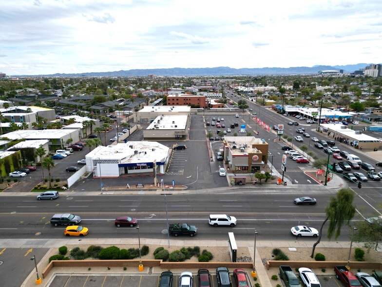 More Photos Of 1617 E Thomas Rd, Phoenix Freestanding For Lease