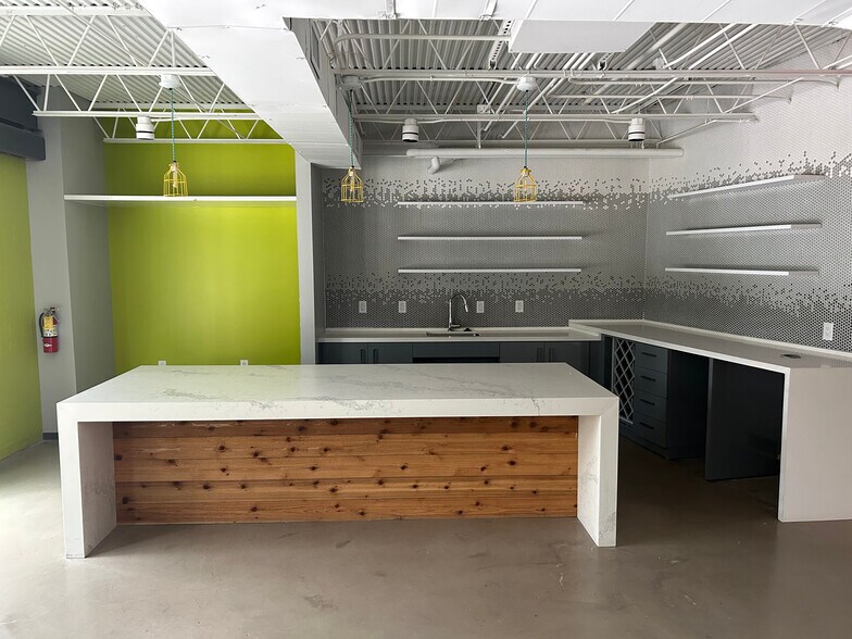 More Photos Of 1105 St Emanuel St, Houston Office For Lease