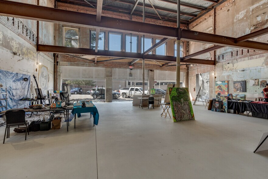 More Photos Of 713 Indiana Ave, Wichita Falls General Retail For Lease