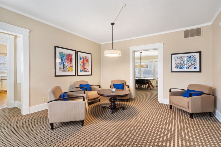 More Photos Of 1201 E Walnut St, Springfield Loft Creative Space For Sale