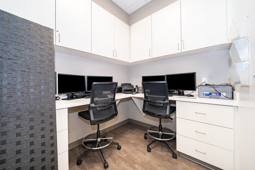 More Photos Of 7560 Red Bug Lake Rd, Oviedo Medical For Sale