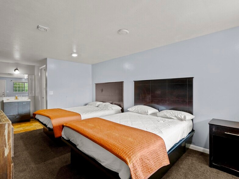 More Photos Of 234 24th St, Ogden Hotel For Sale