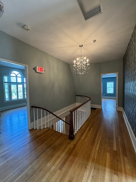 More Photos Of 33 Public Sq, Brecksville Office For Lease