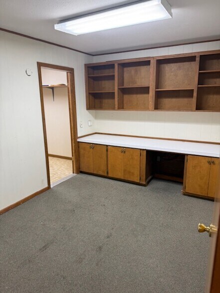 More Photos Of 1291 E Common St, New Braunfels Office For Lease