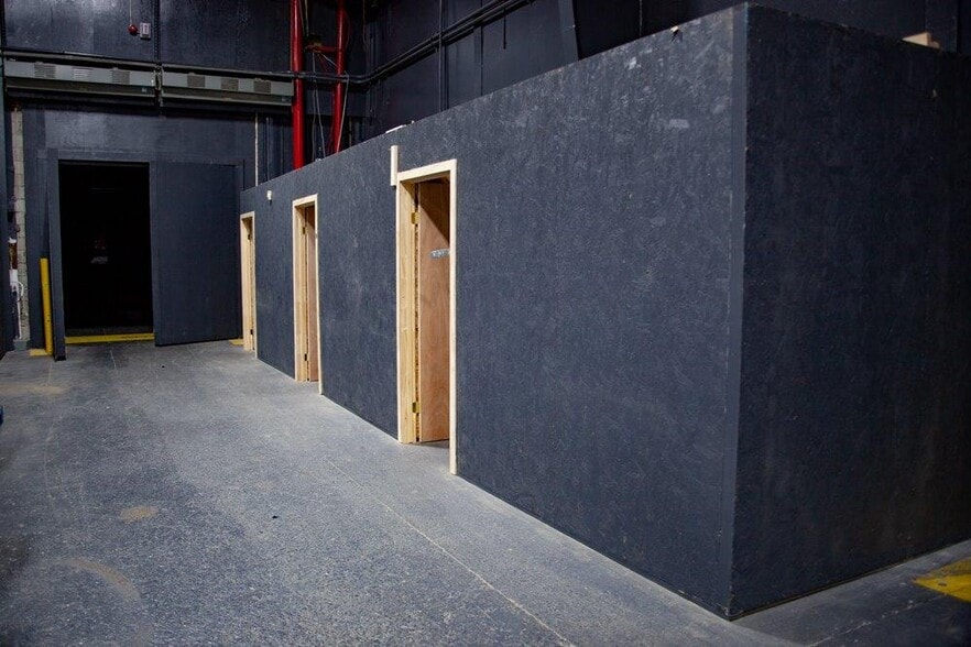 More Photos Of 4865 Arthur Kill Rd, Staten Island Warehouse For Sale