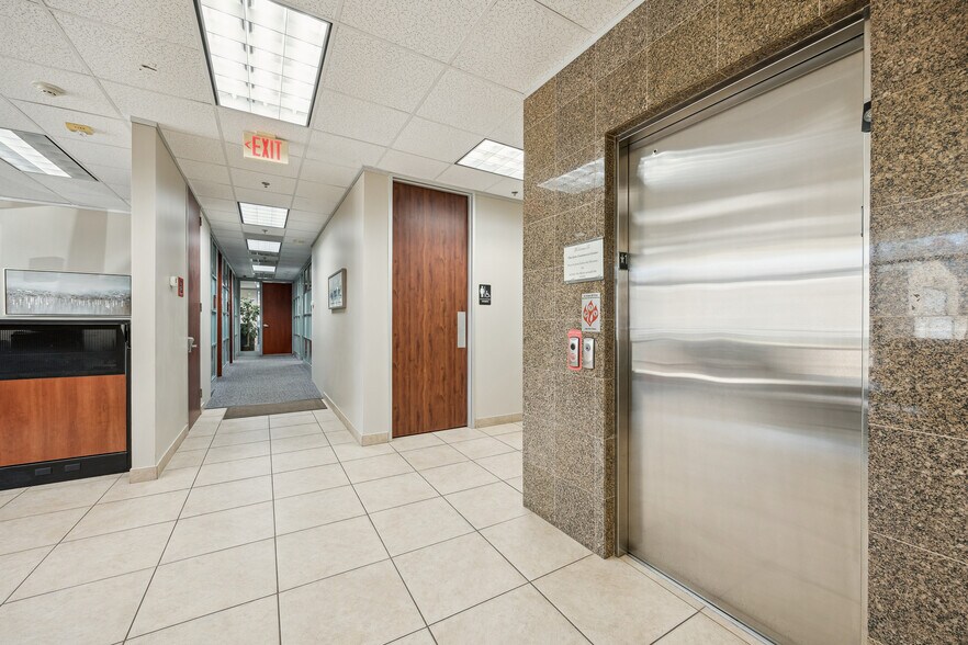 More Photos Of 1773 Westborough Dr, Katy Office For Sale