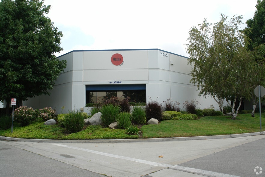 More Photos Of 11953 Challenger Ct, Moorpark Warehouse For Sale