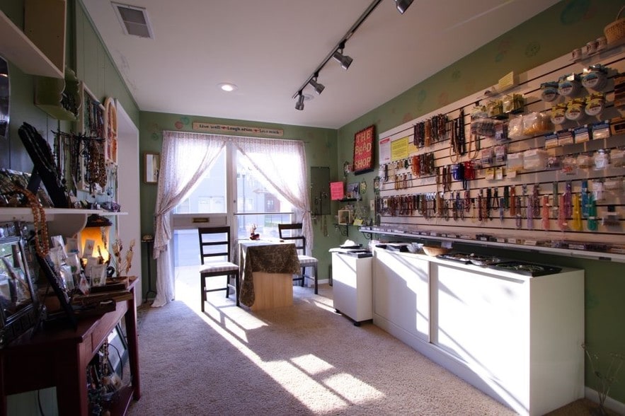 More Photos Of 220 S Ashland St, Cambridge Storefront Retail Office For Sale