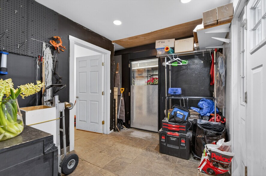 More Photos Of 22 S Main St, Allentown Office For Sale