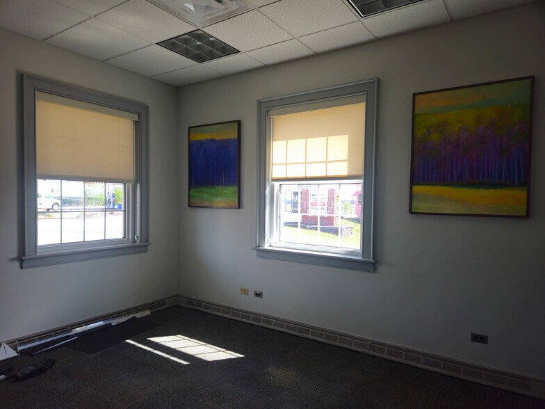 More Photos Of 600 Main St, Wintersville Bank For Lease
