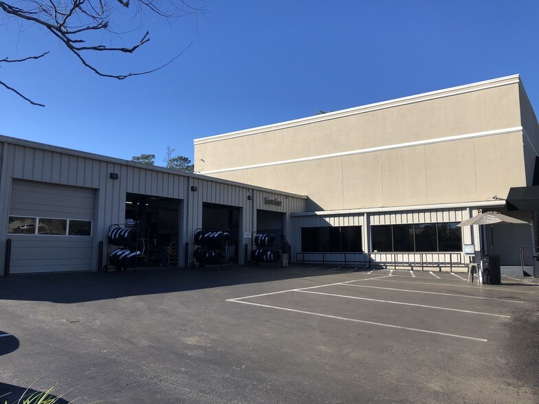 More Photos Of 3355 Capital Cir NE, Tallahassee Auto Dealership For Sale