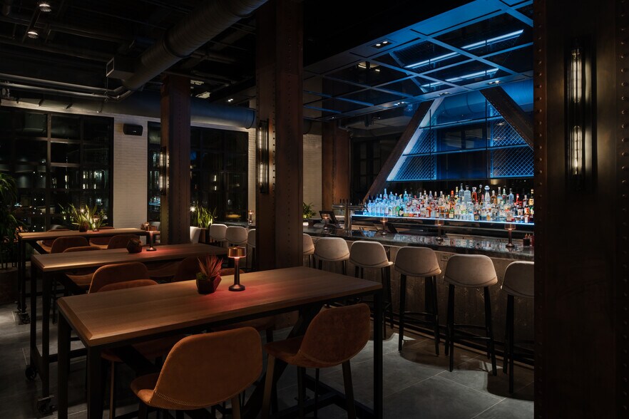 More Photos Of 111 Soledad St, San Antonio Office For Lease