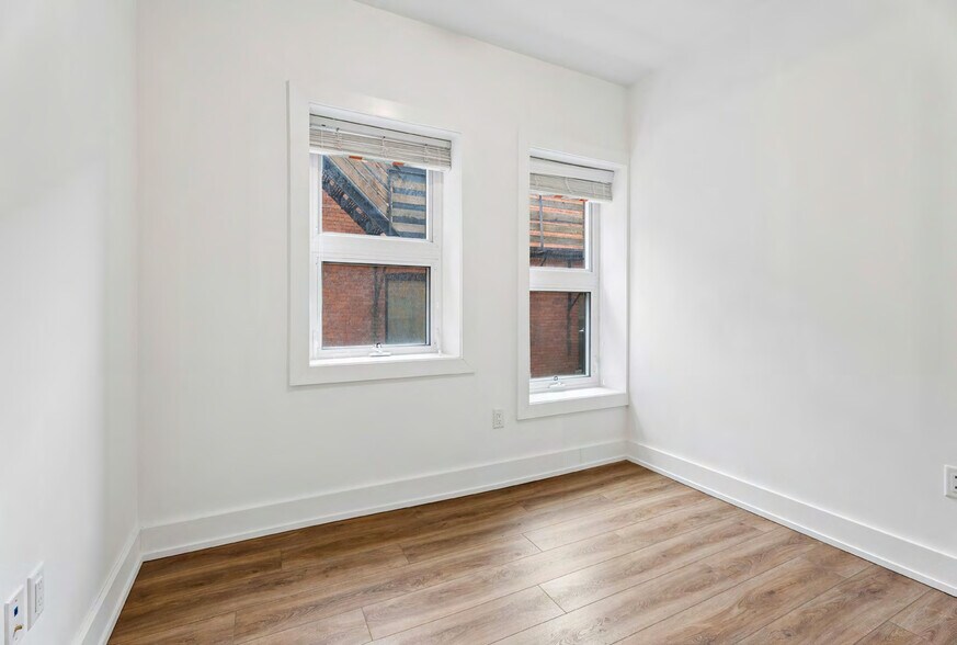 More Photos Of 27 Bold St, Hamilton Apartments For Sale