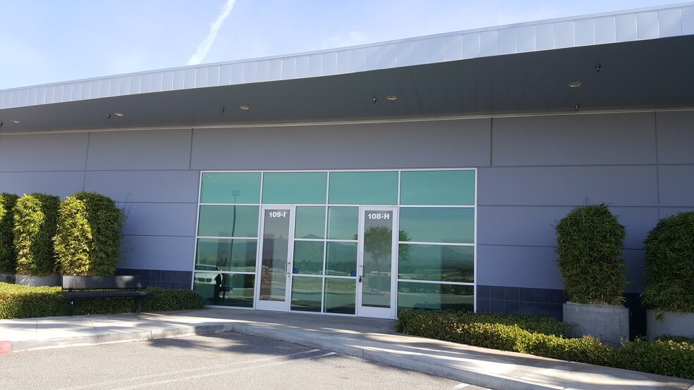 More Photos Of 6421 Central Ave, Riverside Warehouse For Lease
