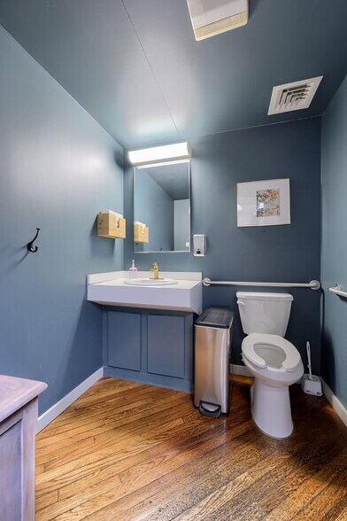 More Photos Of 226 N Arch St, Lancaster Loft Creative Space For Sale