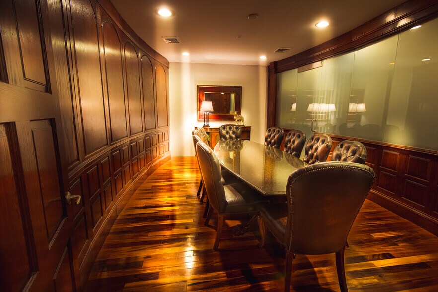 More Photos Of 11065 Broadway, Crown Point Office For Lease