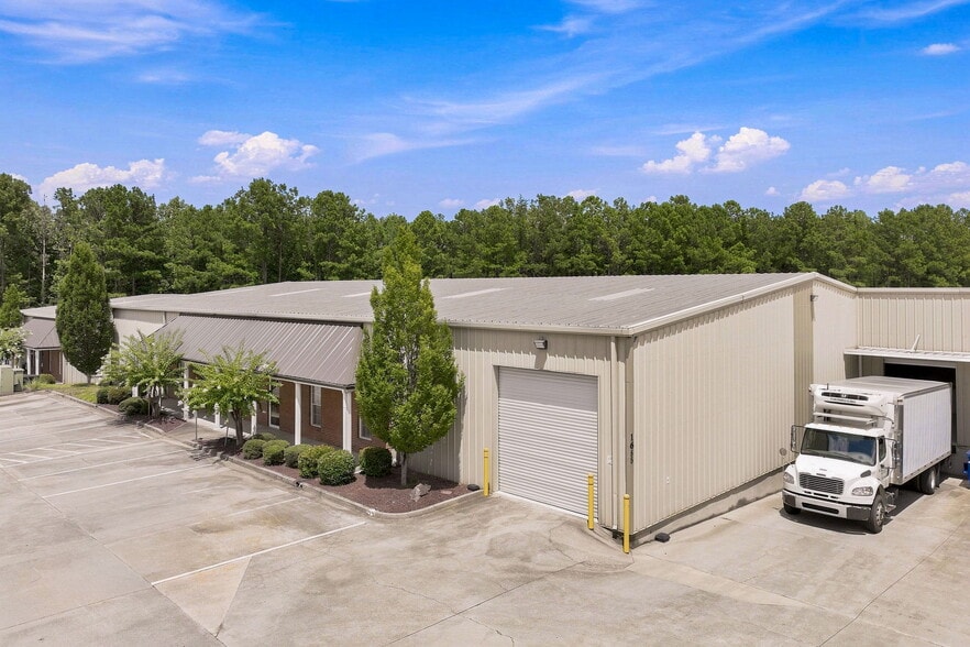 More Photos Of 1655 Oakbrook Dr, Gainesville Flex For Lease