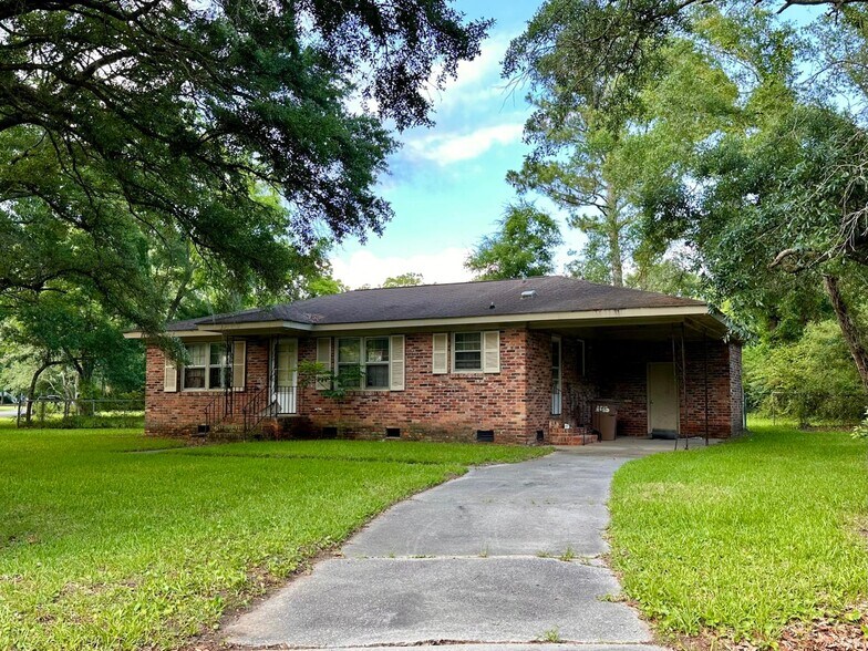 More Photos Of 1141 Bonnie Ln, Mount Pleasant Apartments For Sale