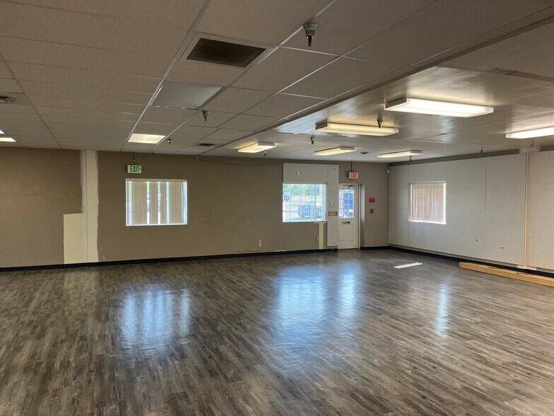 More Photos Of 1422 Jadwin Ave, Richland Health Club For Lease