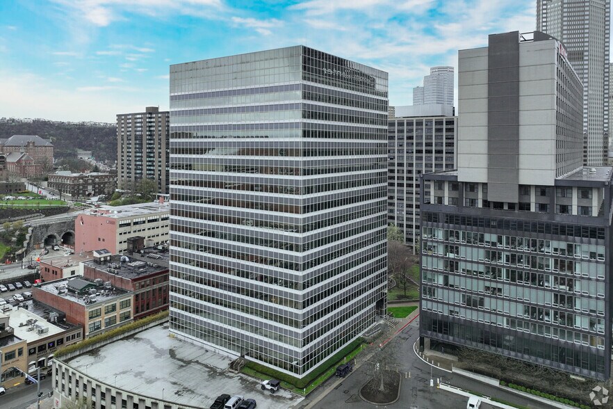 More Photos Of 112 Washington Pl, Pittsburgh Office Residential For Lease