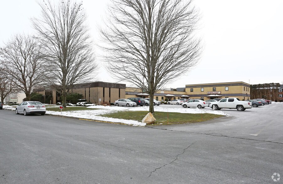 More Photos Of 103 Myron St, West Springfield Unknown For Lease