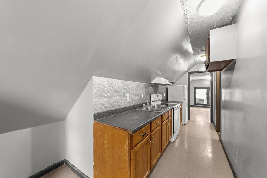 More Photos Of 3334 W 82nd St, Cleveland Apartments For Sale
