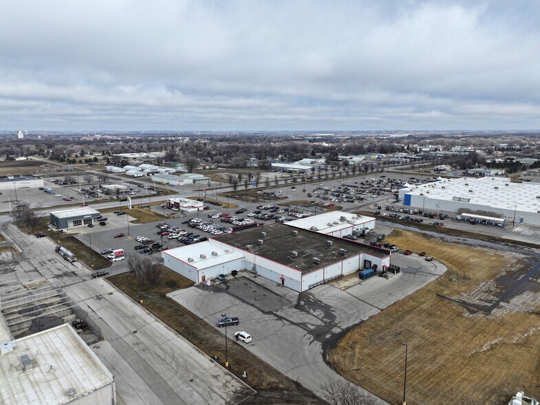 More Photos Of 700 11th St SW, Spencer General Retail For Sale