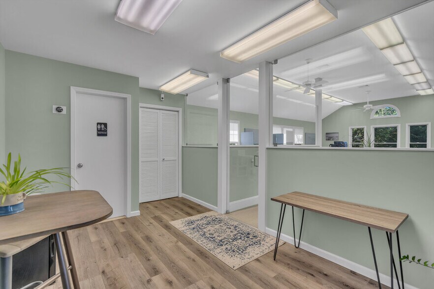 More Photos Of 1705 Bay Ave, Point Pleasant Office For Lease