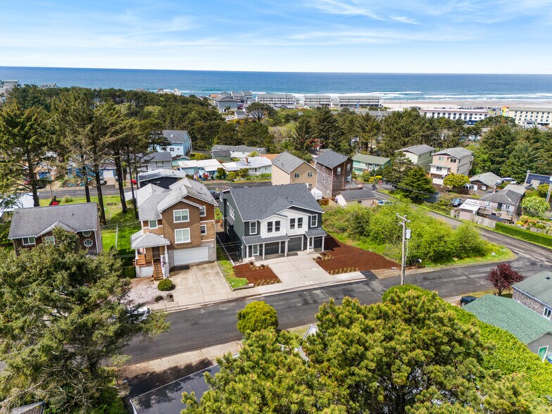 More Photos Of 331 SE Jetty Ave, Lincoln City Apartments For Sale