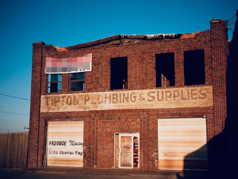 More Photos Of 3250 Charles Page Blvd, Tulsa Flex For Sale