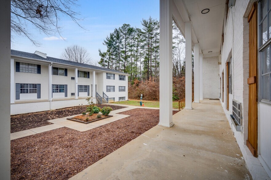 More Photos Of 1433 Stratford Rd, Kingsport Apartments For Sale